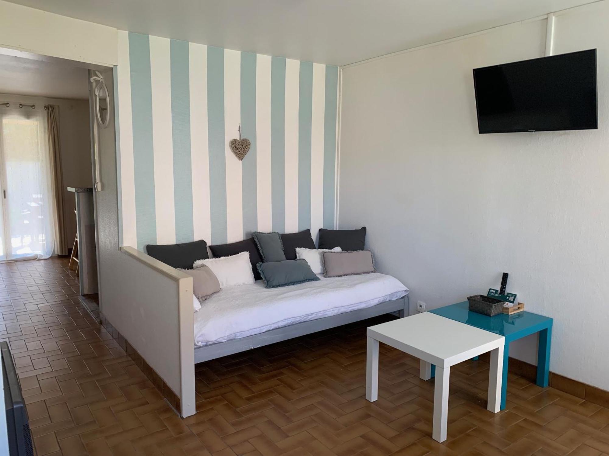 Logis Hotels - Hotel Et Restaurant L'Oceana Лантон Екстериор снимка